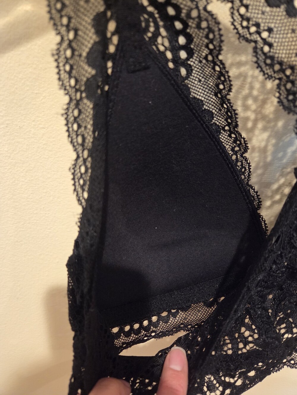 Front-close Racerback Lace Bra - Picture 9 of 9